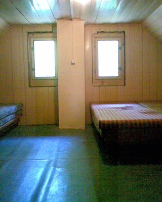 ložnice v podkroví malá